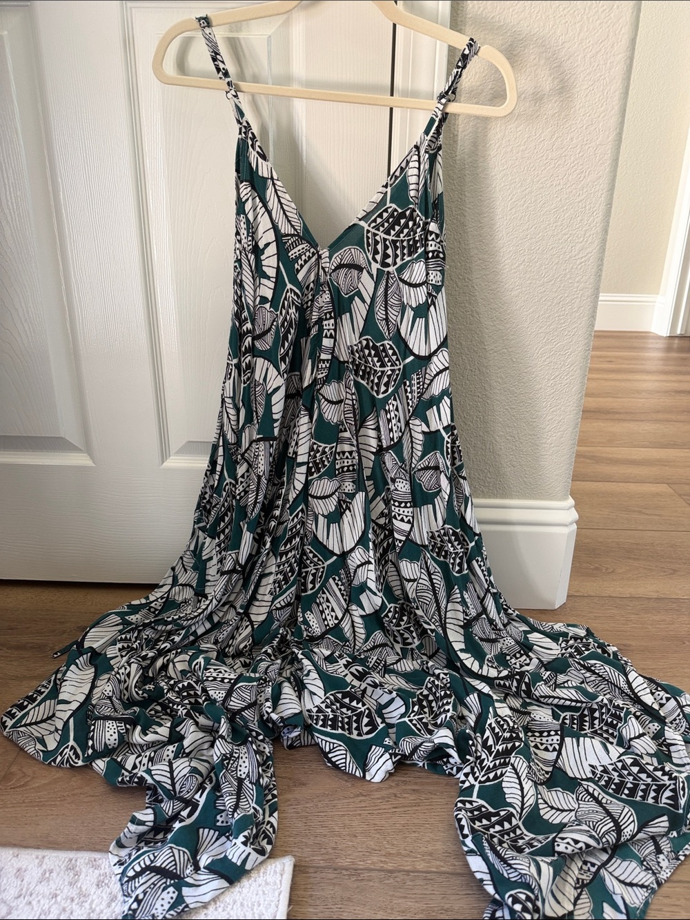 Cost Plus World Market Green and White Leaf-Print V-Neck Maxi Jumpsuit